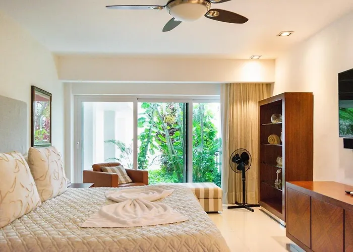 Rosmar Luxury Beachfront House Villa *