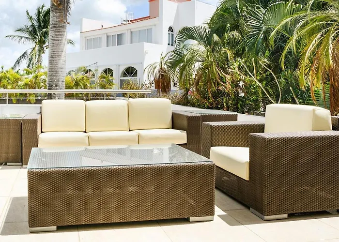 Rosmar Luxury Beachfront House *